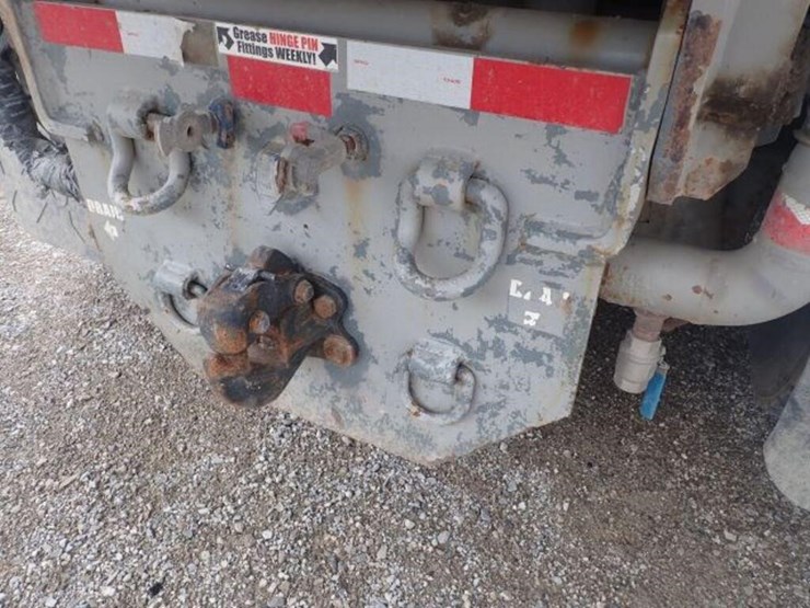 2013-peterbilt-367-image-119