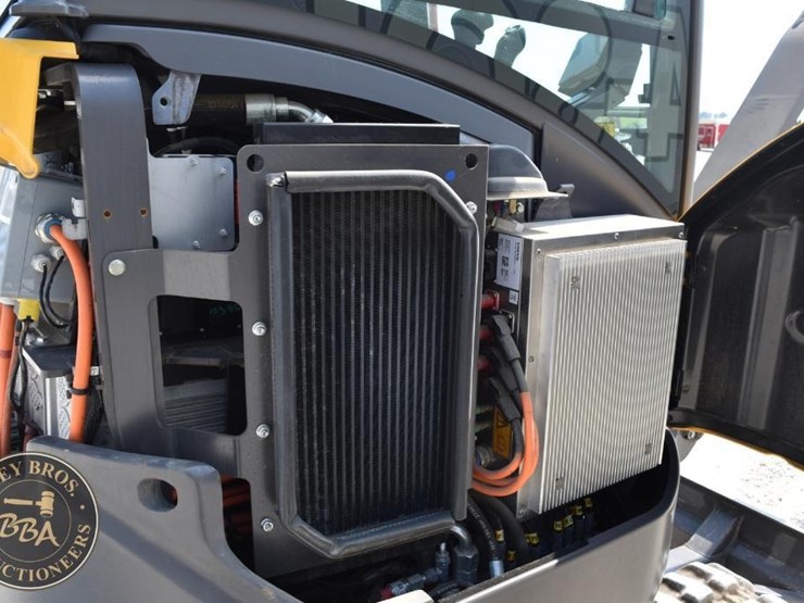 2022-volvo-ecr25-electric-image-50