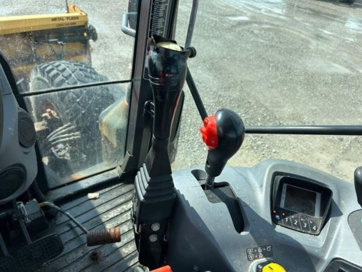 2018-kubota-m6-141-image-12
