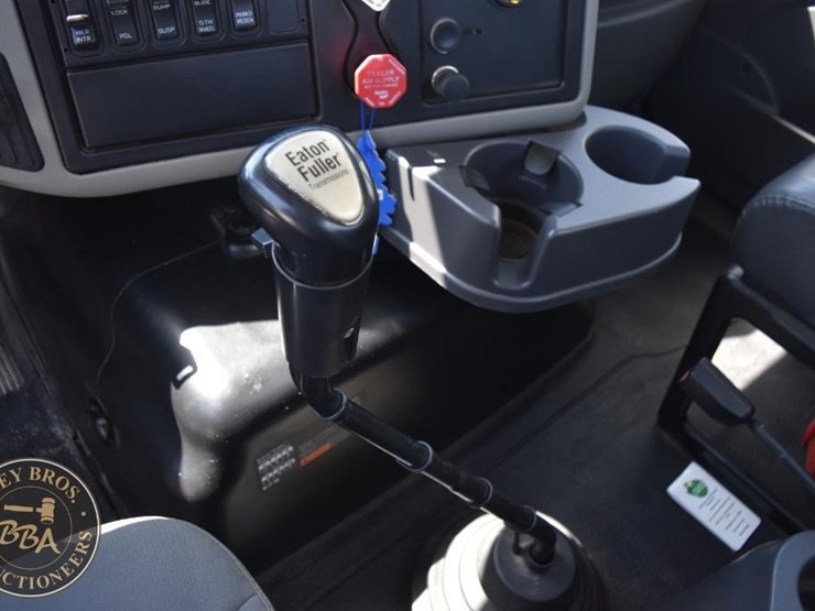 2013-international-transtar-8600-image-55