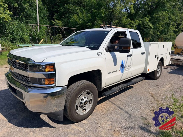 2019-chevrolet-silverado-2500-image-1