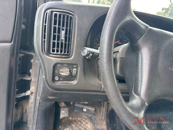 2008chevrolet-c4500-box-truck-image-30