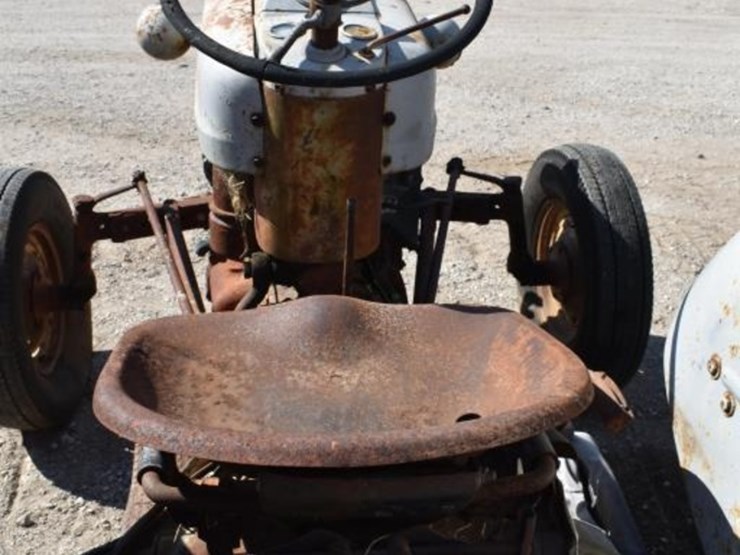 ford-tractor-image-11