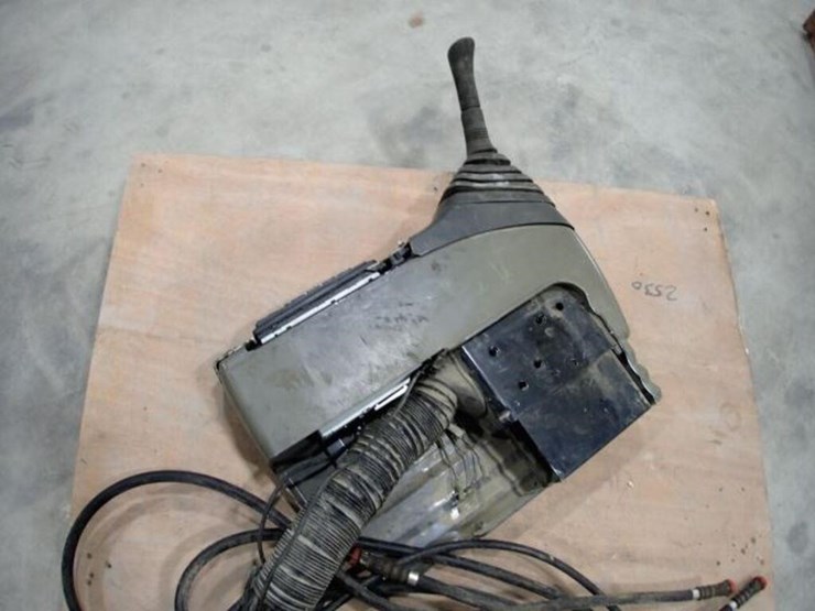 john-deere-120-image-11