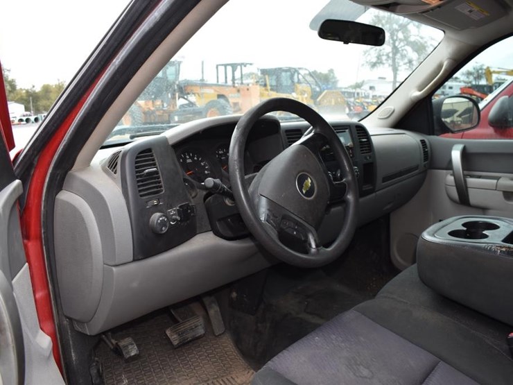 2012-chevrolet-1500-image-10