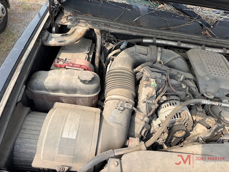 2009-chevrolet-3500-image-23