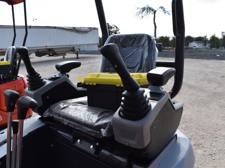 ats-me18-mini-excavator-(serial-#-2605072657sh)-(k)-image-7