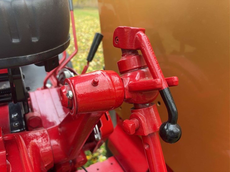 1970-farmall-544-hydro-diesel-row-crop-golden-demonstrator-image-68