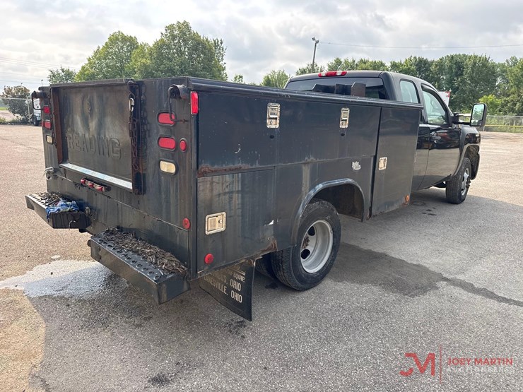 2007-chevrolet-3500-image-3
