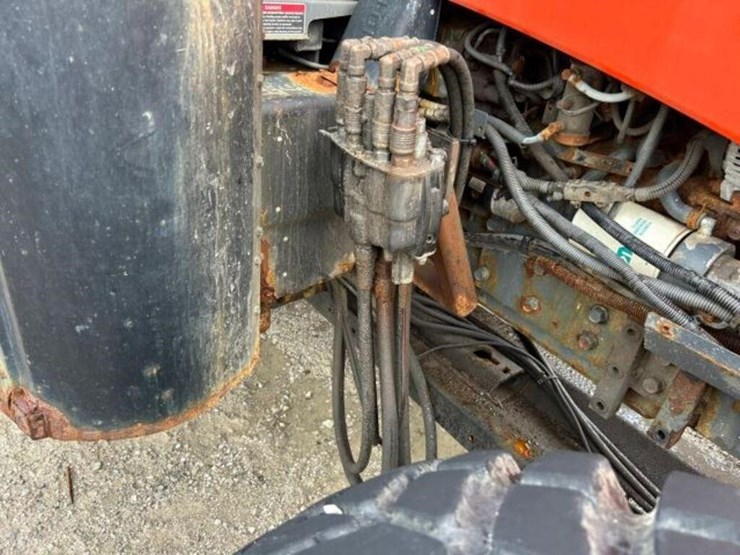 2018-kubota-m6-141-image-43
