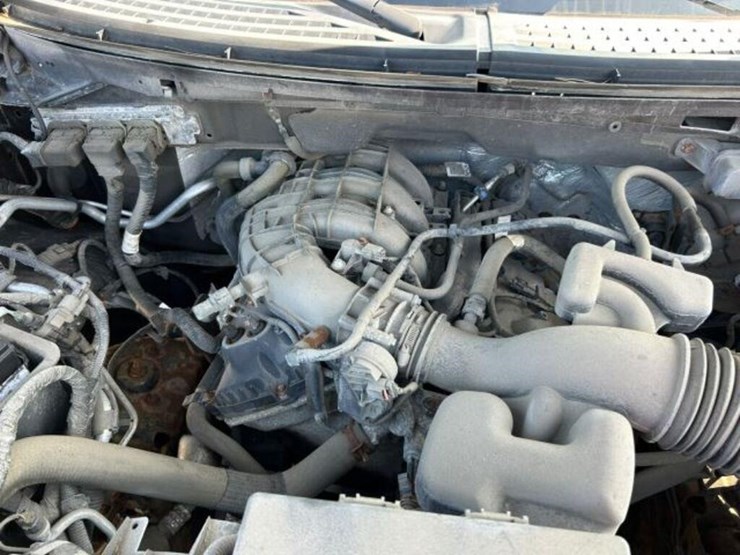 2014-ford-f150-xlt-image-27