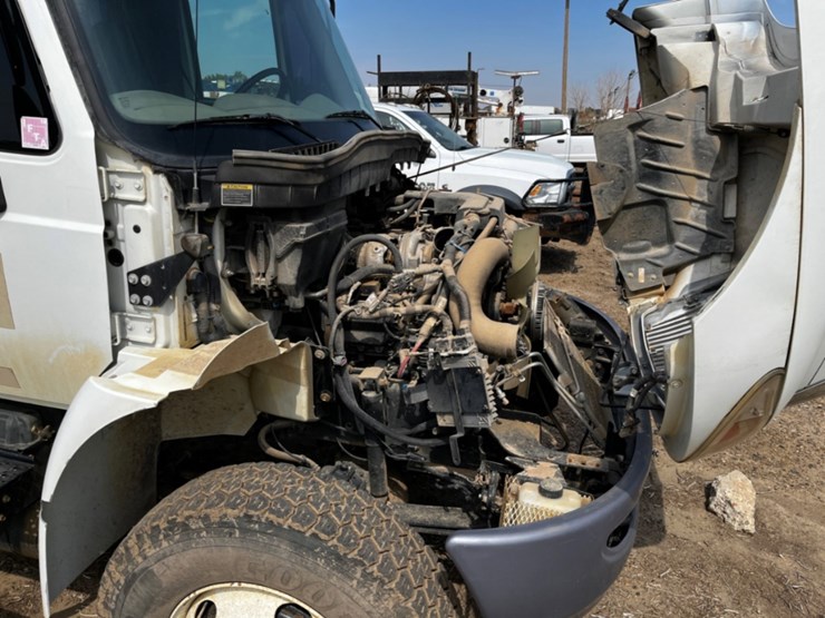2015-international-durastar-4300-image-13