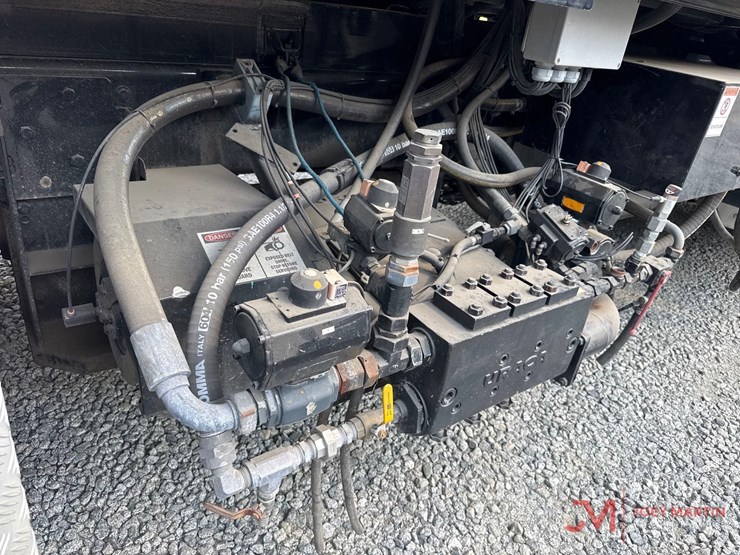 2014-kenworth-t800-image-24