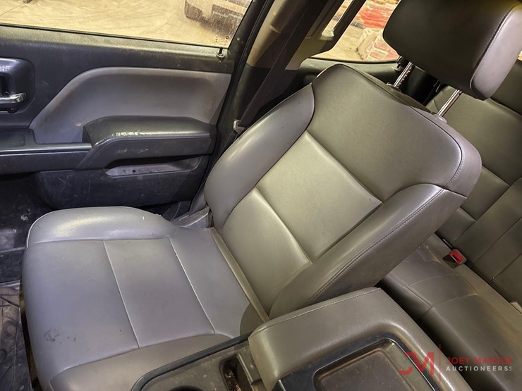 2018-chevrolet-silverado-3500-image-32