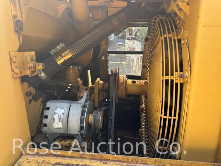 caterpillar-953-image-14