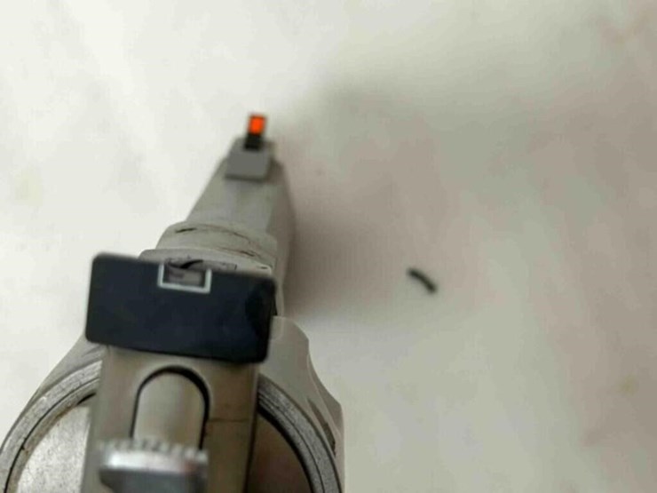 taurus-tracker-22mag-revolver-image-9