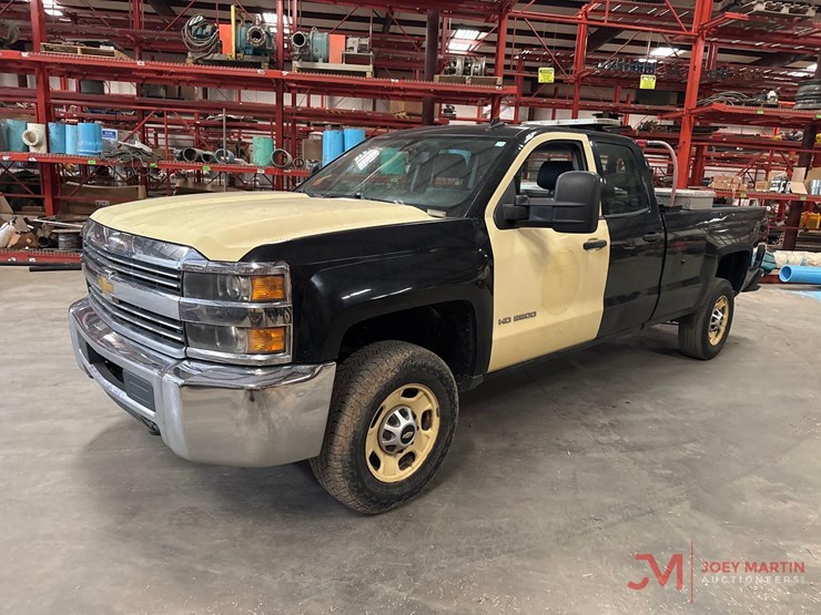 2015-chevrolet-silverado-2500-image-6