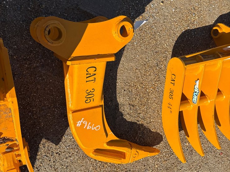 #9660-•-cat-305-trench-shank-image-4