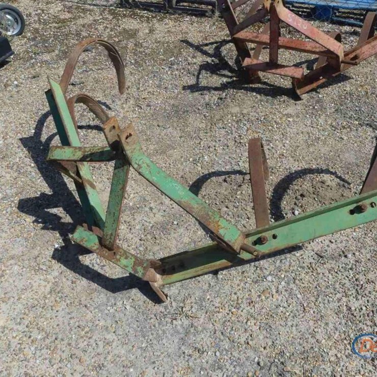 1-ROW CULTIVATOR: GREEN
