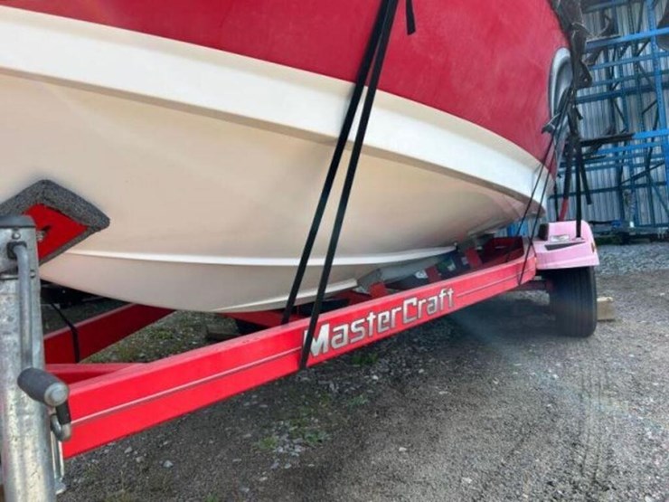 2002-mastercraft-x10-wakeboard-boat-mbcauxc8f102-image-27