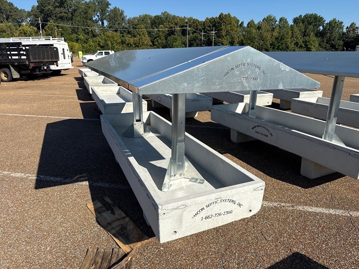 #9613-•-3’-x-10’-trough-with-top-image-3