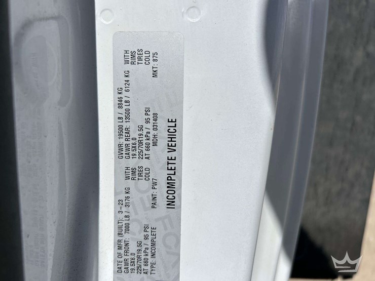 2023-ram-5500-4x4-summit-6620-6,000lb.-crane-mechanics-truck-image-7