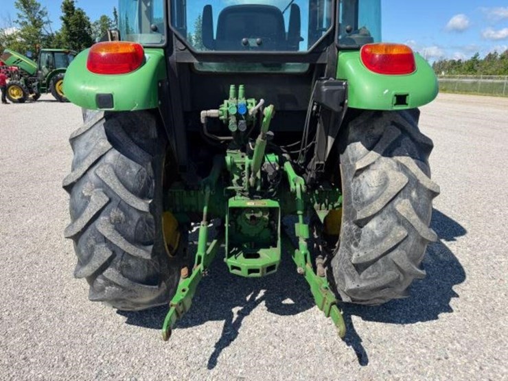 2015-john-deere-5085e-image-34