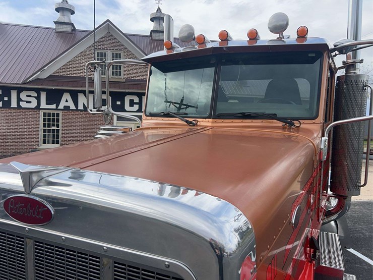 2006-peterbilt-379-image-25