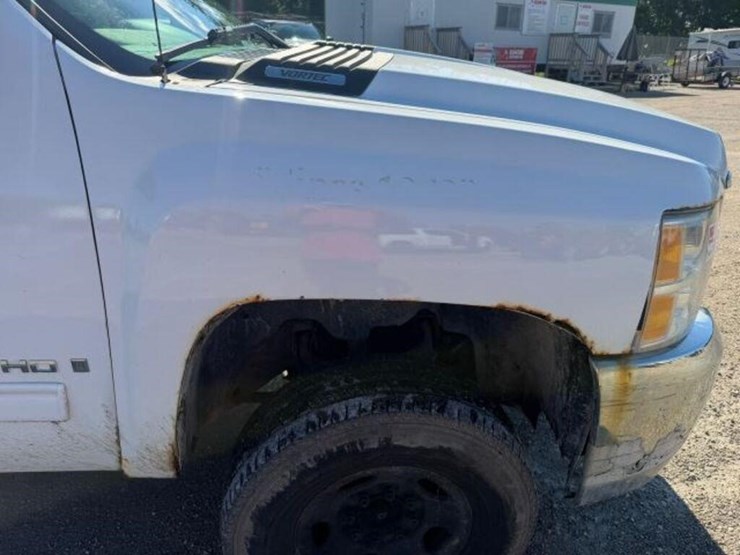 2009-chevrolet-silverado-2500hd-image-38
