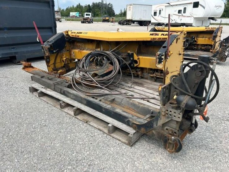 metal-pless-8-ft---13-ft-snow-pusher-agh0830-13le--image-5