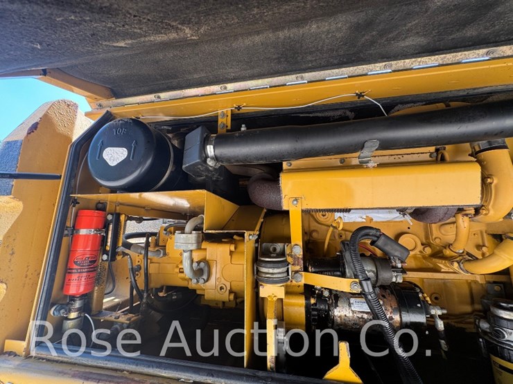 caterpillar-318-image-15