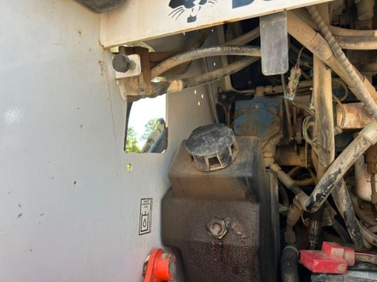 2019-bobcat-mt85-image-16