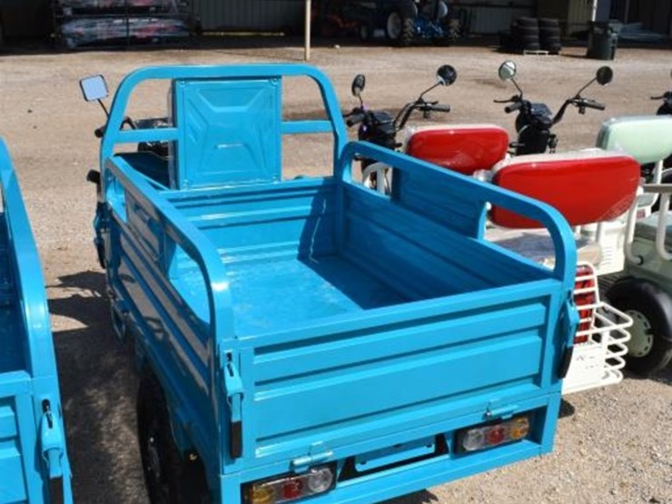 3-wheel-electric-cart-(serial-#-kr2026429amam2935)-(k)-image-3