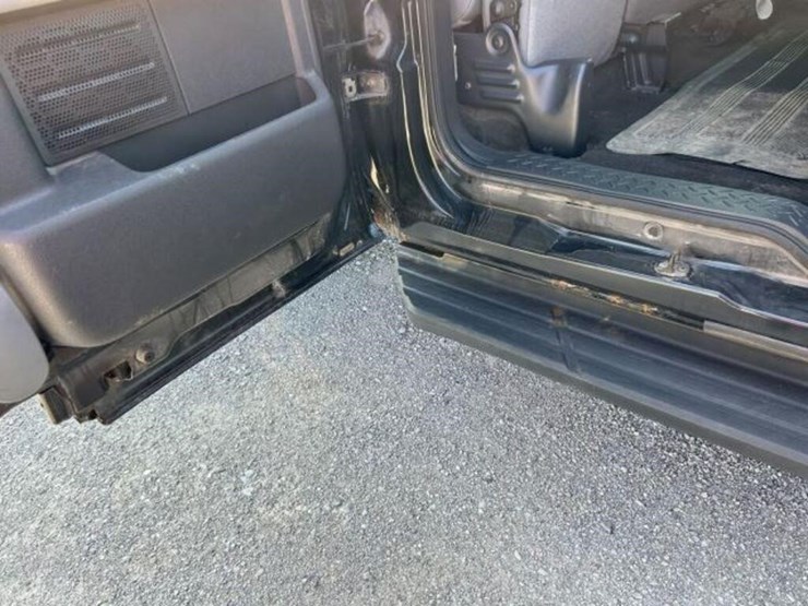 2014-ford-f150-xlt-image-38
