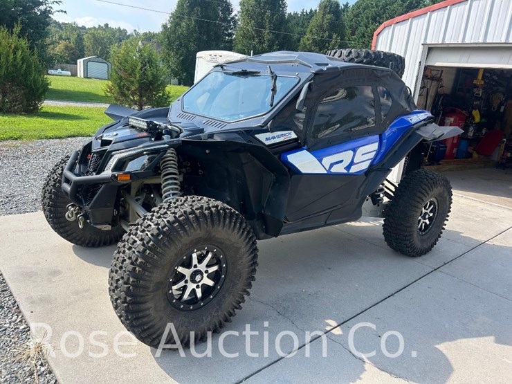 2022-can-am-maverick-x3-image-1