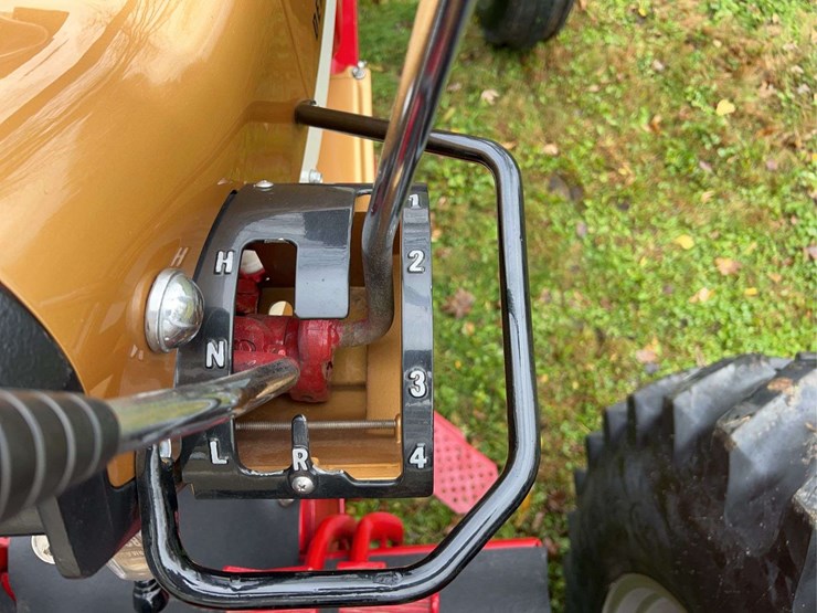 1970-farmall-826-diesel-row-crop-golden-demonstrator-image-72