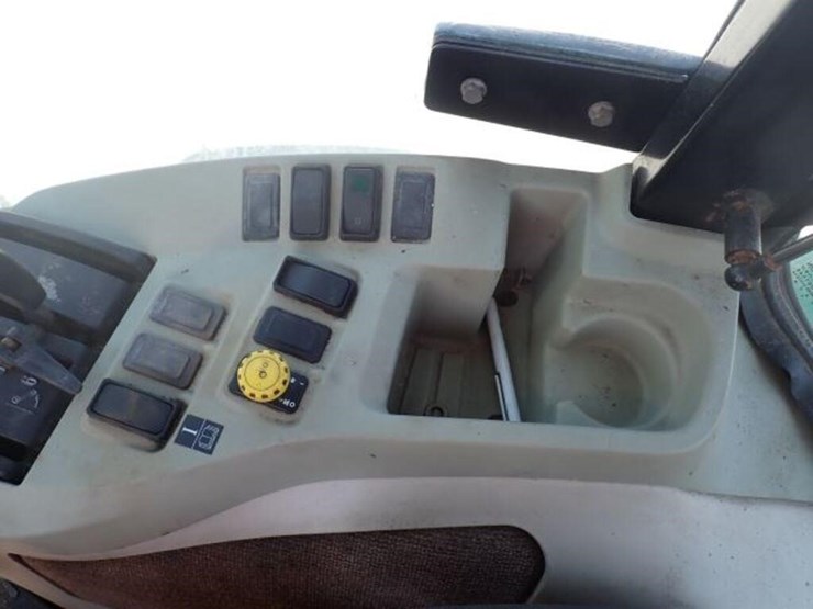 john-deere-3520-image-23