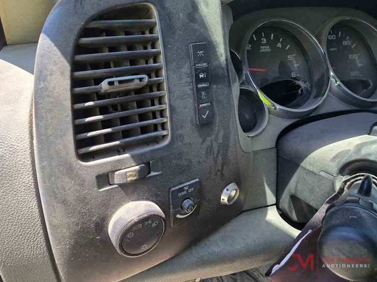 2013-chevrolet-2500-image-20