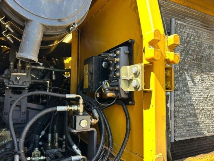 2012-volvo-fc2421c-image-48
