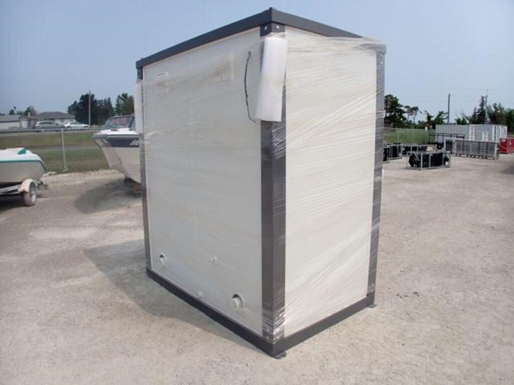 unused-bastone-portable-restroom-image-3