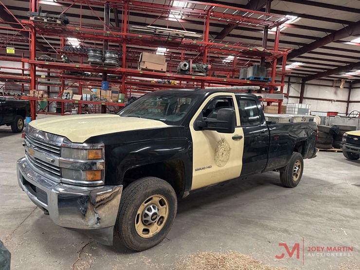 2015-chevrolet-silverado-2500-image-6
