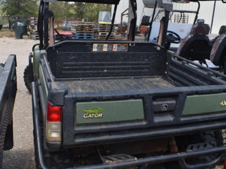 john-deere-gator-image-4