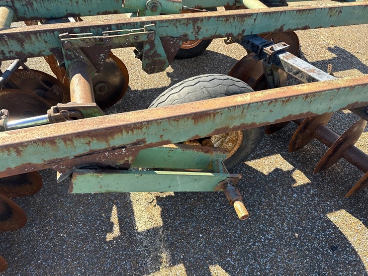 john-deere-230-image-8