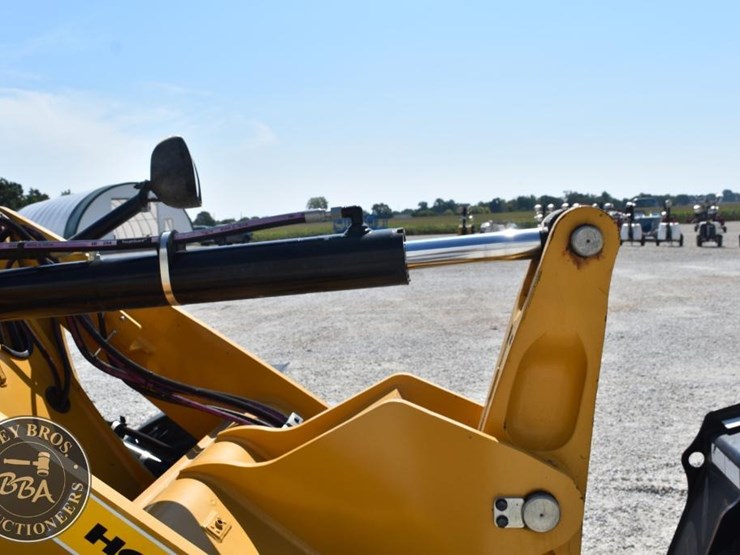 2021-caterpillar-906m-image-20
