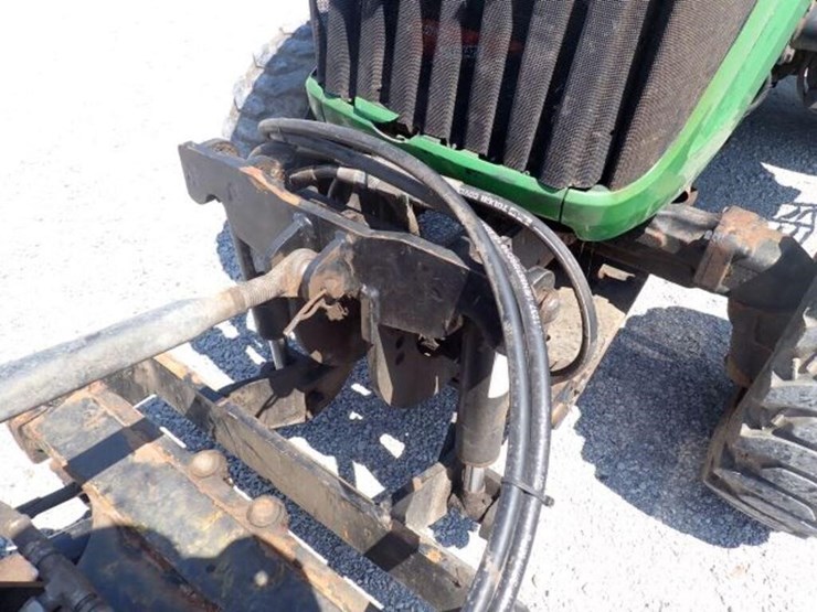 john-deere-3520-image-47