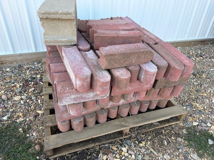 pallet-of-landscape-pavers-image-4