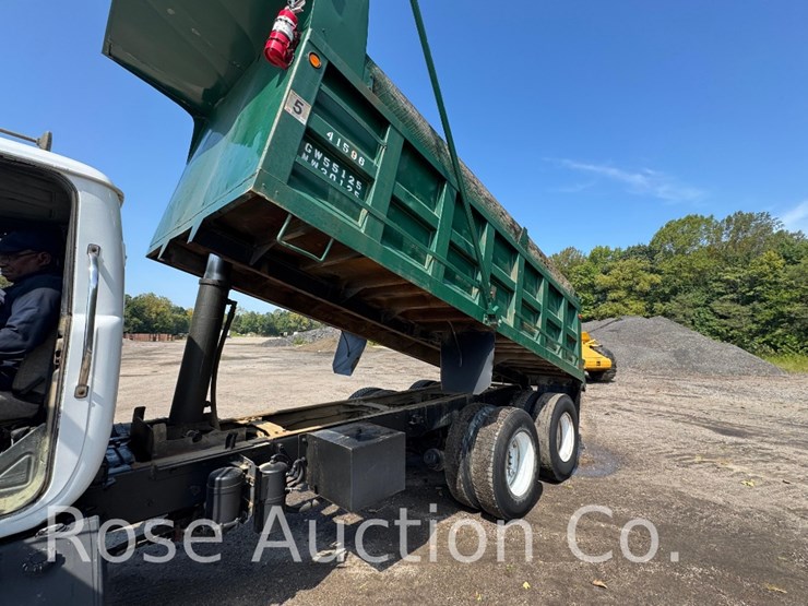 1993-mack-rd690s-image-7