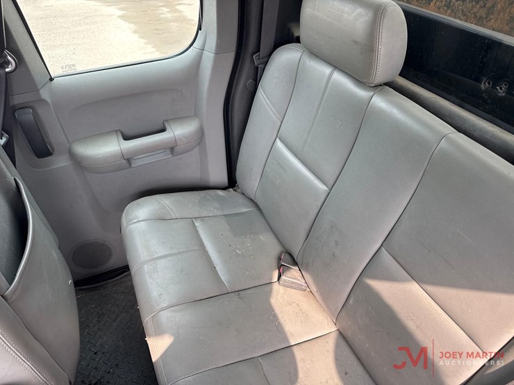 2007-chevrolet-3500-image-26