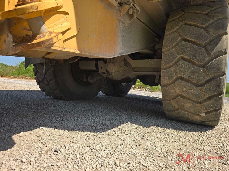 2005-deere-350d-image-11