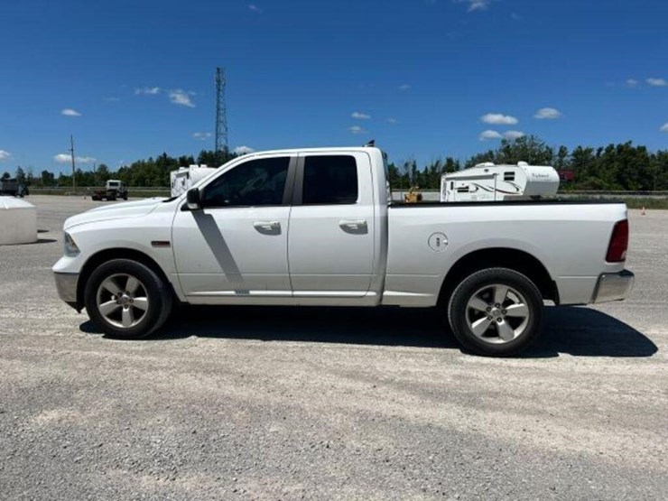 2019-ram-1500-slt-image-7